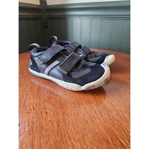 PLAE Nat Kids Shoes Youth 10 Black Leather Camo Sole Sneakers 107011-002